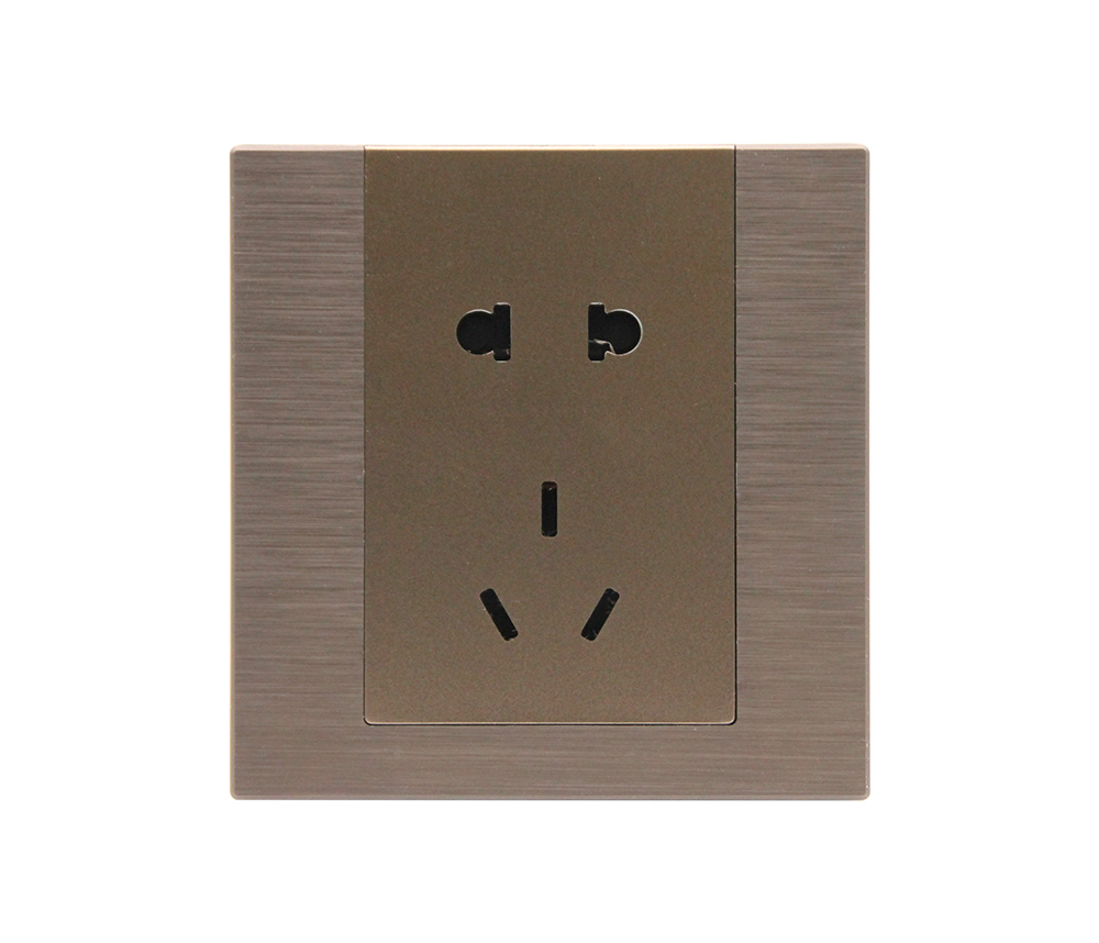 五孔